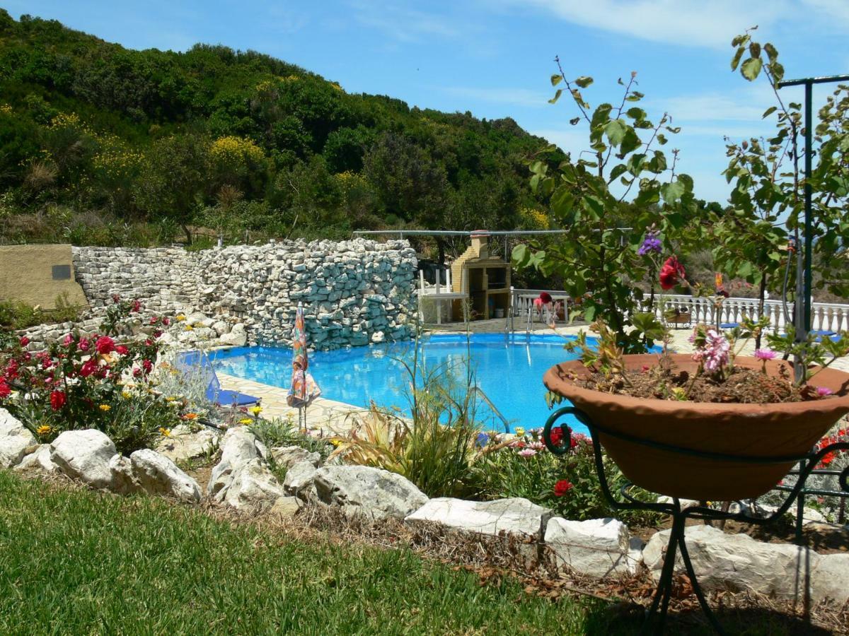 Angela Apartments Pool Gardens And Sea Views Agios Stefanos Avliotes (Corfu) Exterior foto